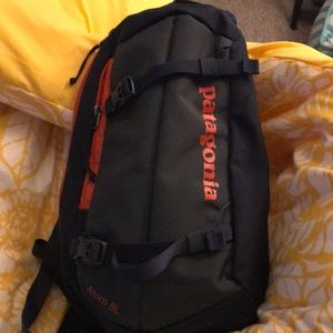 Patagonia Atom 8L Cross Body Book Sling Bag